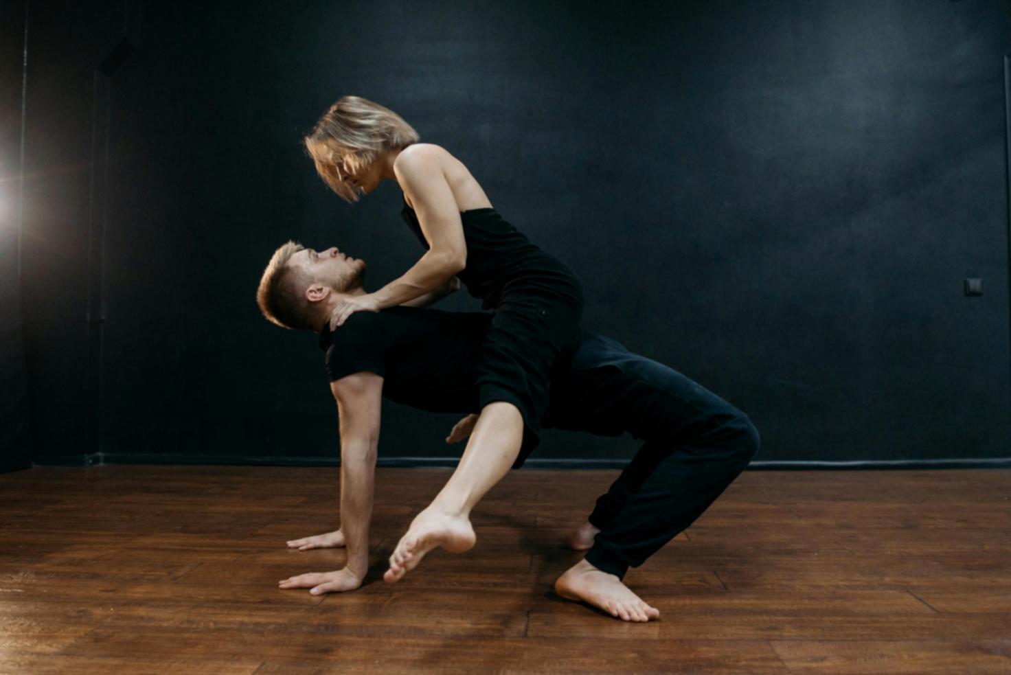 Dance performance technique session at Yalimonium